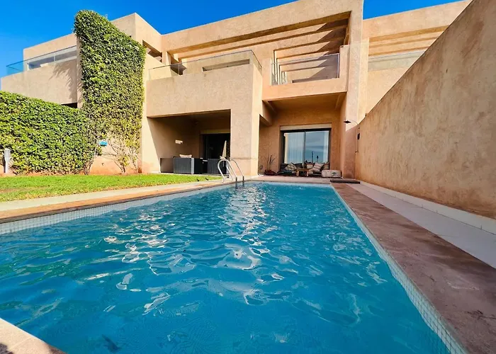 Superbe Villa , Front Golf Prestigia